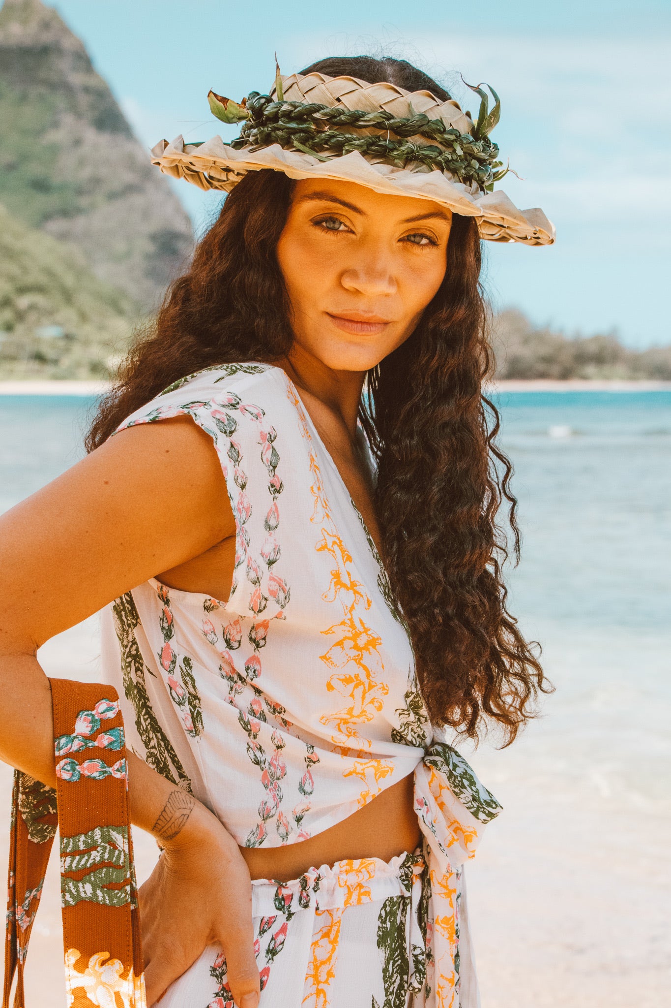 OLU WRAP TOP