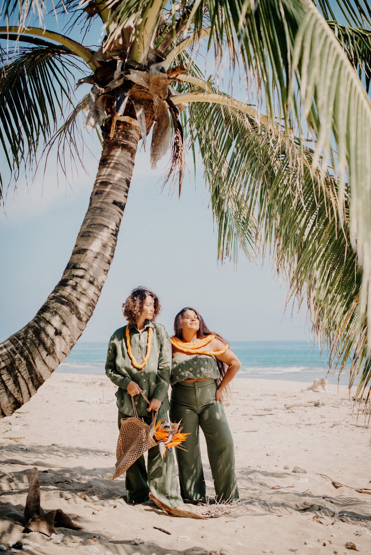 DRIPPING IN GOLD — ALOHIWAI