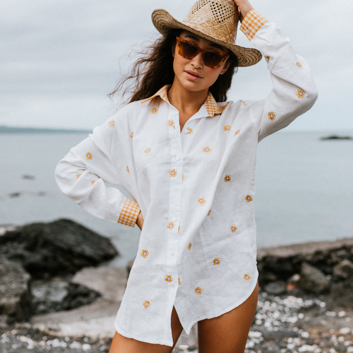 トップス GOLDEN  BOYFRIEND SHIRT Relaxed Fit Short-sleeve Graphic T-shirt - Yellow | Levi's® US